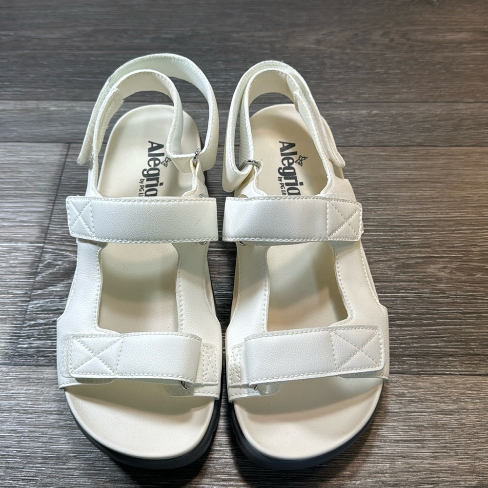 Algeria leather sandals woman’s size 39 (d45)